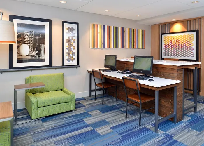 Holiday Inn Express Rochester - University Area By Ihg