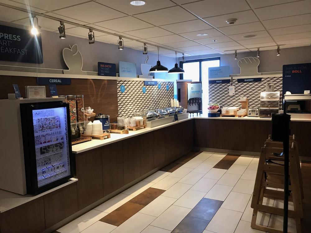 Hotel Express - Area By Ihg Rochester