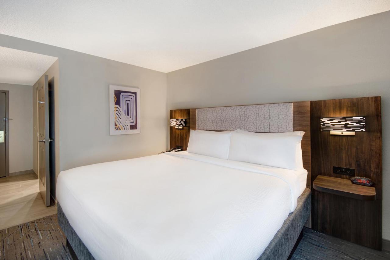 Express - Area By Ihg Hotel Rochester