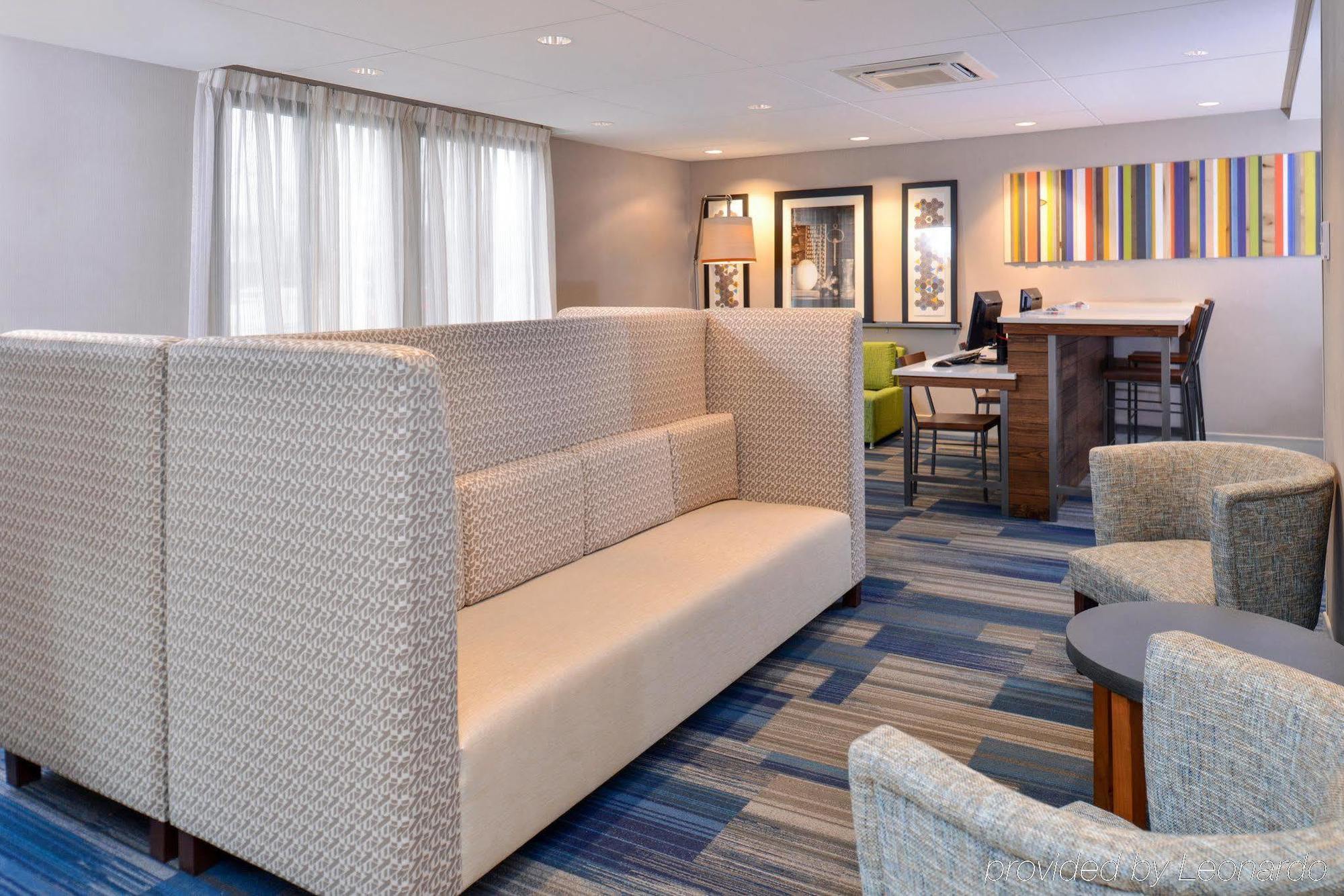 Express - Area By Ihg 3*