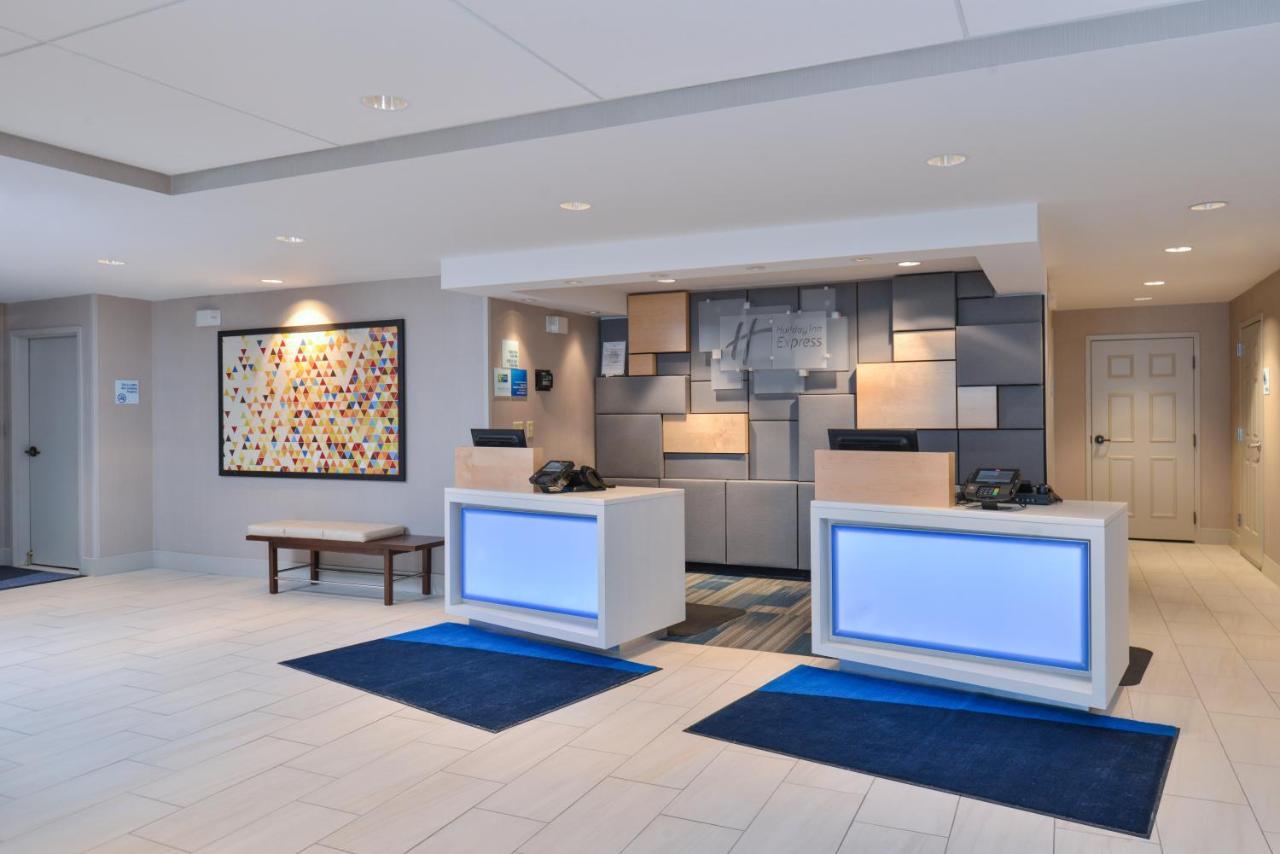 Express - Area By Ihg 3* Rochester